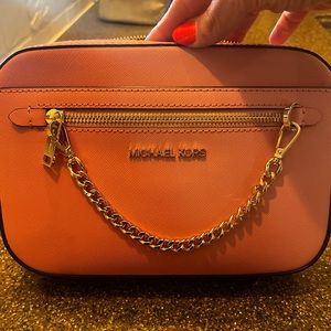 Brand New MICHAEL KORS light pink crossbody
